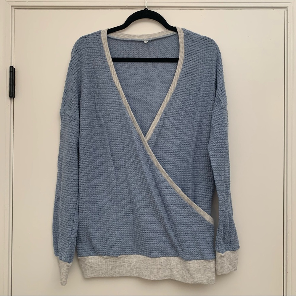 Blue & Gray Waffle Knit Surplice Sweater with Ribbed Cuffs and Hem Sz Small